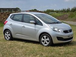 Silver Used 2014 Kia Venga 2 Hatchback | £3,000 (Good price)