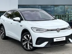 Glacier white metallic black Used 2023 VW ID.5 Pro Performance SUV | £25,766 (Fair price)