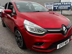 Red Used 2017 Renault Clio IV Dynamique Hatchback | £6,995 (Fair price)