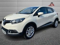 Cream Used 2014 Renault Captur Dynamique SUV | £3,695 (Fair price)
