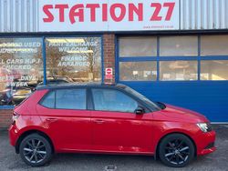 Red Used 2015 Skoda Fabia SE Hatchback | £5,675 (Fair price)