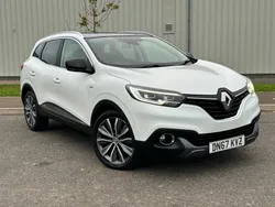 White Used 2017 Renault Kadjar Signature S SUV | £10,495 (Expensive)