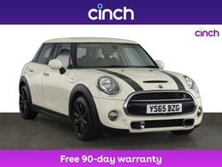 White Used 2015 Mini Cooper S Hatch Hatchback | £10,099 (Fair price)