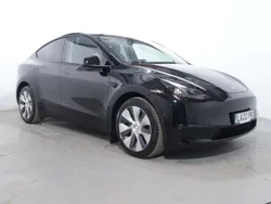 Black Used 2022 Tesla Model Y Long Range SUV | £23,900 (Good price)