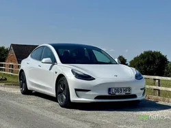 White Used 2019 Tesla Model 3 Long Range Sedan | £15,995 (Good price)
