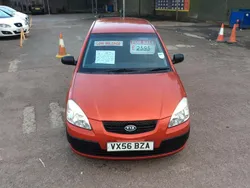 Red Used 2006 Kia Rio Hatchback | £2,595 (Fair price)