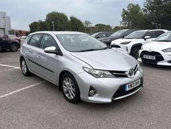 Used 2013 Toyota Auris | £3,490 (Fair price)