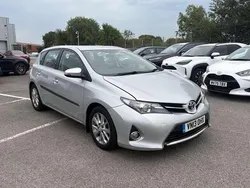 Used 2013 Toyota Auris | £3,900 (Fair price)