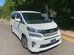 Pearl white Used 2014 Toyota Alphard Edition MPV | £21,999