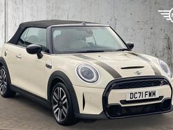 White Used 2021 Mini Cooper S Exclusive Hatchback | £20,999 (Fair price)
