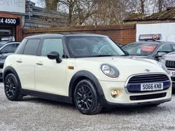 White Used 2016 Mini Cooper D Hatch Hatchback | £6,595 (Fair price)