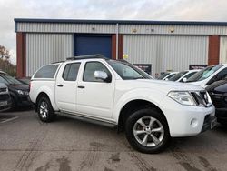 White Used 2014 Nissan Navara Tekna Pickup | £7,999 (Fair price)