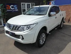 White Used 2015 Mitsubishi L200 Pickup | £12,995 (Fair price)