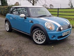 Blue Used 2009 Mini Cooper Hatch Hatchback | £3,940
