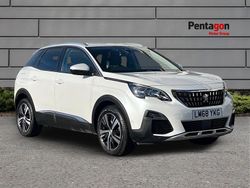 White Used 2018 Peugeot 3008 Allure SUV | £12,535 (Fair price)