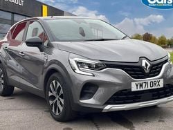 Grey/black Used 2021 Renault Captur LIMITED SUV | £12,495 (Fair price)
