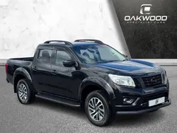 Black Used 2017 Nissan Navara Tekna Pickup | £16,995 (Fair price)