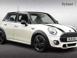 White Used 2019 Mini Cooper Hatch Hatchback | £12,000 (Fair price)