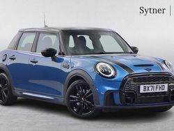 Blue Used 2021 Mini Cooper S Hatch Hatchback | £21,500 (A bit pricey)