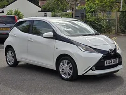 White Used 2014 Toyota Aygo x-press Hatchback | £4,595 (Fair price)