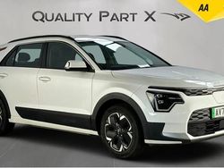 White Used 2022 Kia e-Niro 2 SUV | £15,099 (Fair price)