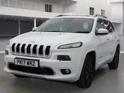 White Used 2017 Jeep Cherokee Overland SUV | £11,995 (Fair price)