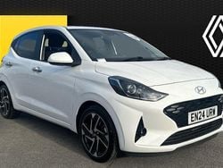 White Used 2024 Hyundai i10 Premium Hatchback | £15,082 (Fair price)