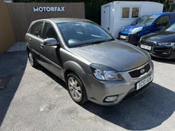 Silver Used 2010 Kia Rio Hatchback | £990 (Good price)