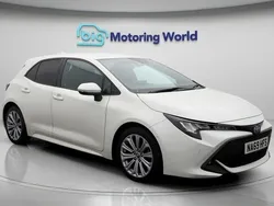 Used 2020 Toyota Corolla Design | £14,900 (Fair price)