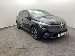 Black Used 2021 Renault Clio V SE Hatchback | £13,497 (Fair price)