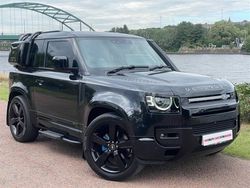 Black Used 2021 Land Rover Defender SE Dynamic SUV | £52,999