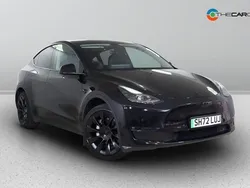 Black Used 2022 Tesla Model Y Long Range SUV | £24,975 (Fair price)