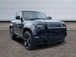 Black Used 2025 Land Rover Defender HSE Dynamic SUV | £65,250 (Super price)