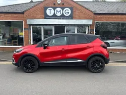 Red Used 2018 Renault Captur Iconic SUV | £9,995 (A bit pricey)