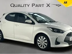 White Used 2022 Toyota Yaris Hybrid Hatchback | £11,300 (Good price)