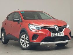 Red Used 2022 Renault Captur Iconic SUV | £16,798 (Fair price)