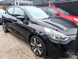 Black Used 2016 Renault Clio IV Dynamique Hatchback | £4,995 (Fair price)