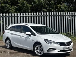 White Used 2018 Vauxhall Astra Estate | £6,646 (Fair price)