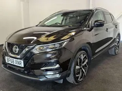 Black Used 2018 Nissan Qashqai Tekna SUV | £13,599 (Fair price)
