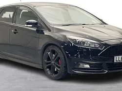Shadow black Used 2016 Ford Focus ST Hatchback | £11,875 (Fair price)