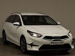 White Used 2022 Kia Ceed Estate | £16,498 (Fair price)