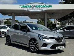 Silver Used 2023 Renault Clio V Evolution Hatchback | £14,900 (Fair price)