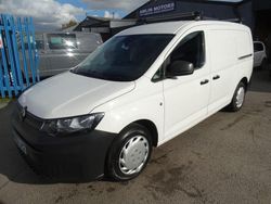 White Used 2022 VW Caddy Maxi S MPV | £10,999 (Fair price)