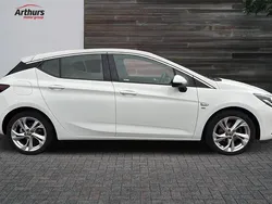 White Used 2016 Vauxhall Astra SRi Hatchback | £6,990 (Fair price)