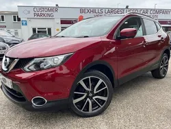Red Used 2016 Nissan Qashqai Tekna SUV | £10,499 (Fair price)