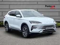 Snow white Used 2025 BYD Seal U Design SUV | £32,995