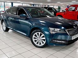 Petrol blue Used 2020 Skoda Superb SE Technology Hatchback | £15,789 (Fair price)