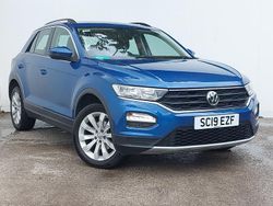 Blue Used 2019 VW T-Roc SE SUV | £12,798 (Fair price)