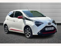 White flash Used 2020 Toyota Aygo Trend Hatchback | £10,350 (Fair price)