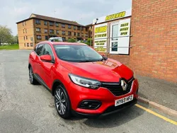 Red Used 2019 Renault Kadjar Iconic SUV | £9,990 (Fair price)